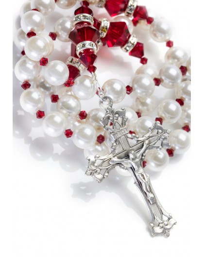 Freshwater Pearls, Siam Red Swarovski Crystals, Strass rings. Sterling Silver.