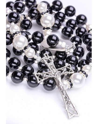 Black Onyx, Freshwater White Pearls, Sterling Silver 925 precious Crucifix and Center