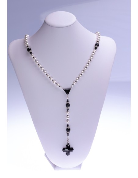 Swarovski Black and Pure White Rosary Swarovski Black and Pure White Rosary