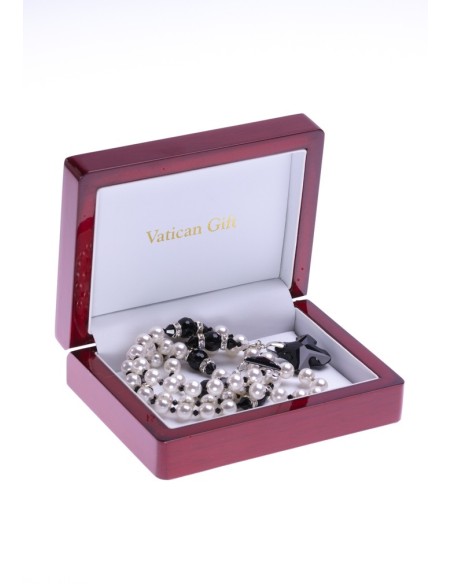 Swarovski Black and Pure White Rosary Swarovski Black and Pure White Rosary