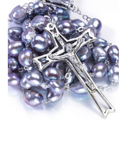 Risultati immagini per rosary in pearls