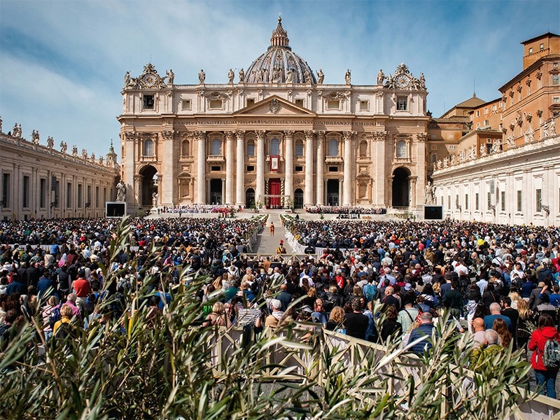 Palm Sunday: Meaning, Traditions, and a Blessed Sign of Peace